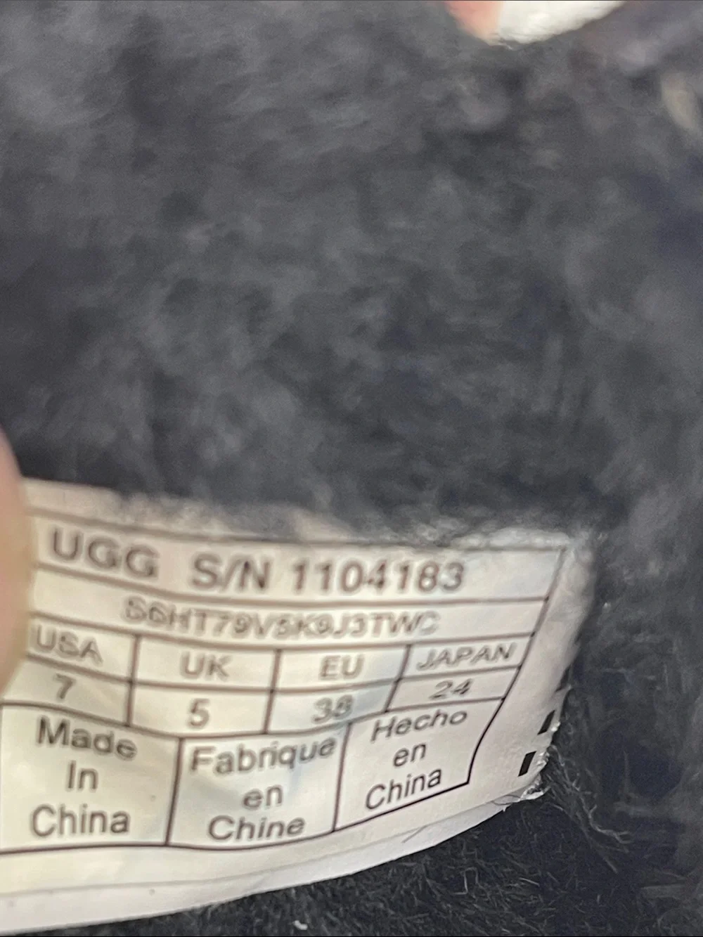 UGG BAILEY FLUFF BUCKLE  Women's Black Short Shearling Boot SIZE 7